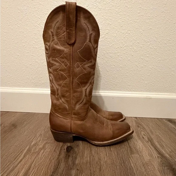 Idyllwind Brown Heeled Boots - Picture 2 of 4